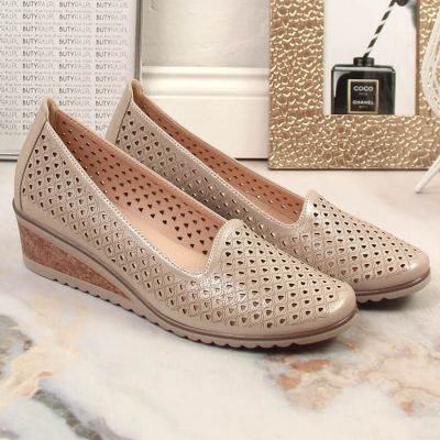 10. Potocki W SZ12018 WOL130B wedge shoes