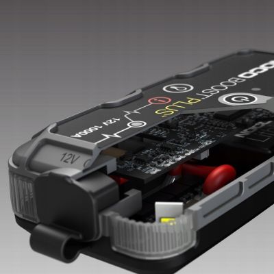 4. Noco GB40 Boost 12V 1000A Jump Starter Powerbank