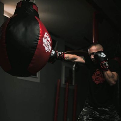 8. 25 KG - XXL Boxing Pear - SK25 Hook Bag