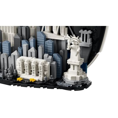 11. LEGO Architecture 21066 - New York: The Big Apple
