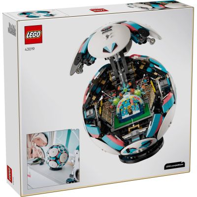 11. LEGO Editions 43019 - Soccer Ball