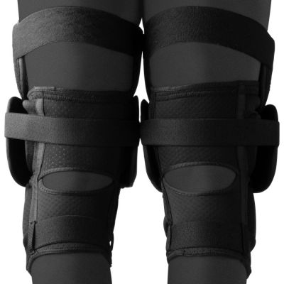 3. Bauer Pro 1064956 Goalkeeper Knee Pads