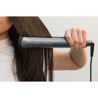 24. REMINGTON S8598 Straightener