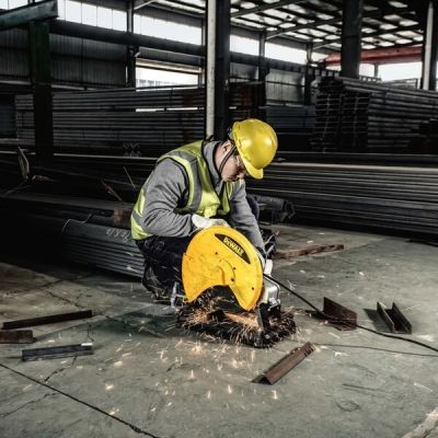 7. DeWALT D28730-QS 4000 RPM Table Saw