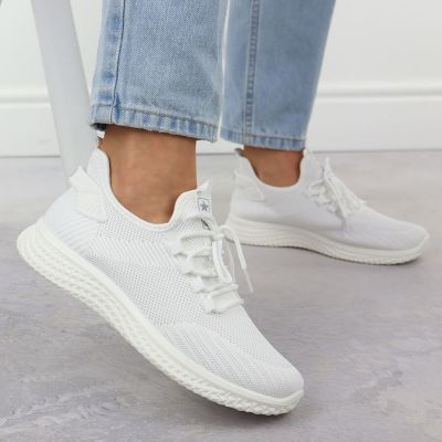 12. Lightweight mesh sports shoes white News 3634