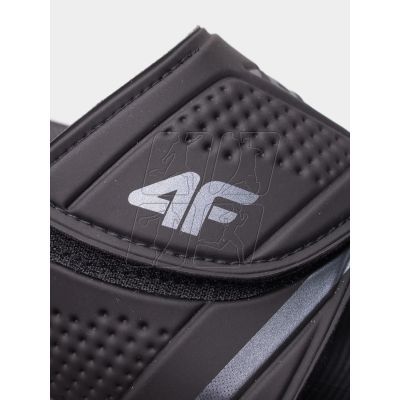 5. Flip-flops 4F M 4FWAW23FFLIM152-20S