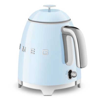 27. SMEG Kettle KLF05PBEU 0.8L pastel blue mini kettle