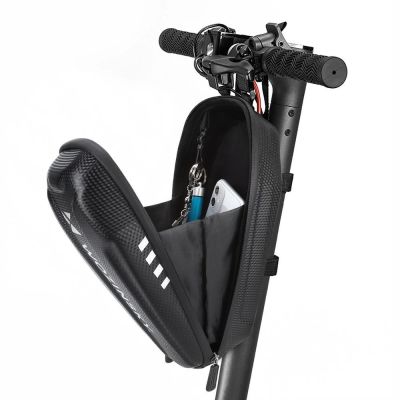 6. Wozinsky Waterproof Scooter Handlebar Bag 3L Black (WSB4BK)
