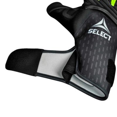 8. Select 90 v26 kids' goalkeeper gloves black 500099