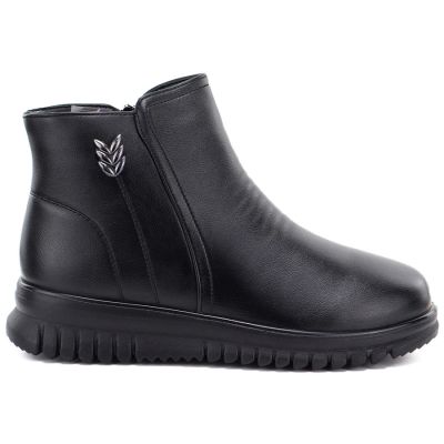 6. Comfortable women's ankle boots with a wedge, black Potocki PT16398