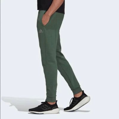 5. adidas Recbos M HM7892 sweatpants