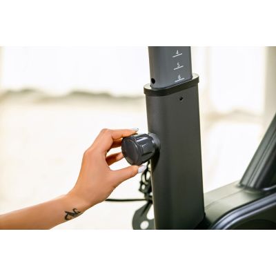 179. OVICX Q200X magnetic exercise bike with 15.6" TFT touchscreen, WIFI bluetooth & app