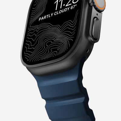 4. Nomad Rocky Point Band Black Leather, Titanium