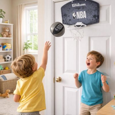 6. BASKETBALL BACKBOARD 29x24CM NBA WILSON + BALL WTB1302NBABL