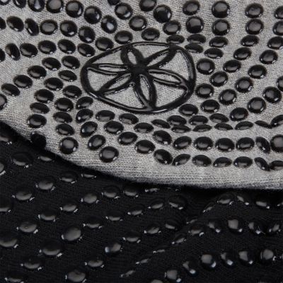 4. GAIAM DOVETAIL Non-Slip Yoga Socks 64998