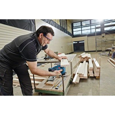 2. Bosch GST 12V-70 Professional cordless jigsaw 2800 spm 1.5 kg