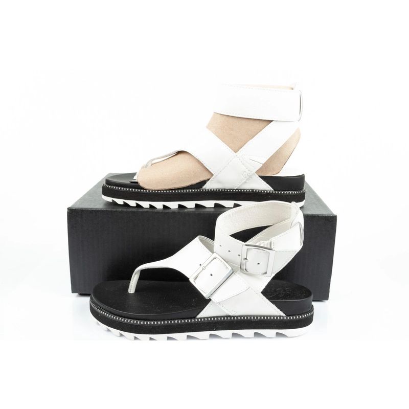 20. Sorel W NL6272-125 Flip-Flop Sandals