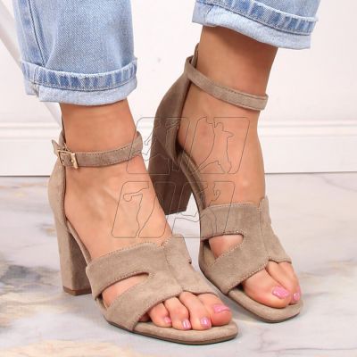 4. eVento W 4616 EVE344C suede sandals