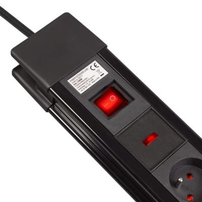 10. MACLEAN 8-OUTLET POWER STRIP WITH 1 SWITCH MCE11