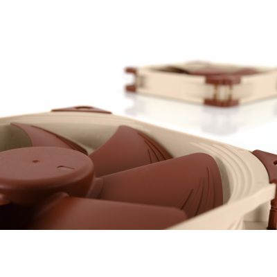 4. NOCTUA 140mm NF-A14 5V PWM Fan