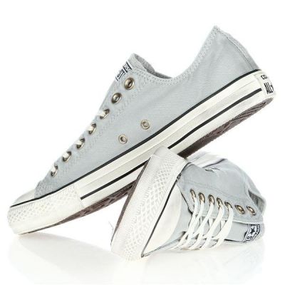 5. Converse Chuck Taylor OX 142229F sneakers