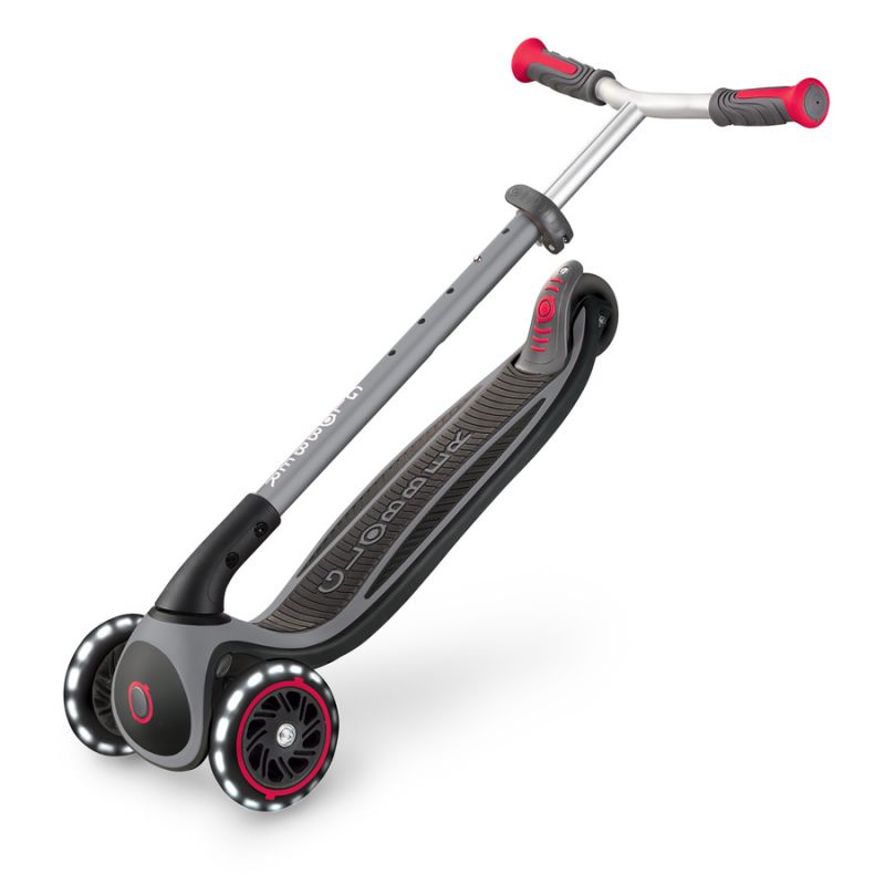12. Globber Master Lights 3-wheel scooter 662-120-2 HS-TNK-000015844