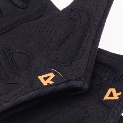 4. Women's RUNDE Gloves