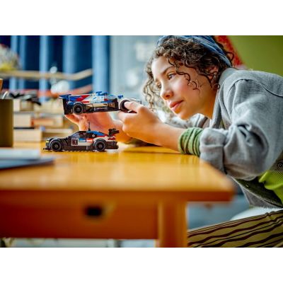 2. LEGO Speed Champions 76922 BMW M4 GT3 & BMW M Hybrid V8 Race Cars