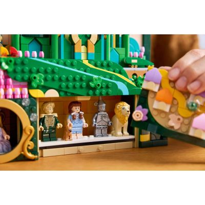 9. LEGO Wicked 75685 – Emerald City Picture