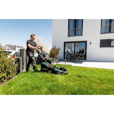 4. Aku RM-36-18 LTX BL 36 601716850 lawn mower METABO