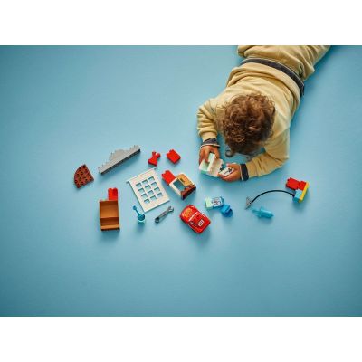 7. LEGO DUPLO 10456 MCQUEEN'S VISIT TO DOC'S GARAGE