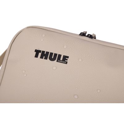 7. Thule Chasm Medium Gear Cube Travel Organizer - Soft Sand