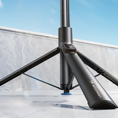 20. Selfie stick Wozinsky WRZP1 with automatically extendable legs, tripod function, 1.7m - black