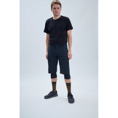 2. POC M's Essential Casual Shorts Black