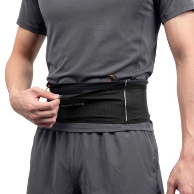 8. Spigen A712 Dynamic Shield L Running Bag - Black