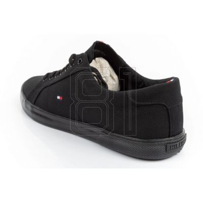 20. Tommy Hilfiger M FM0FM005960GJ sneakers