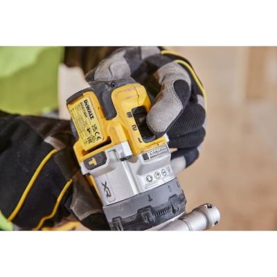 14. Impact drill driver 18V XR 169Nm 2x5Ah PS