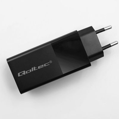 4. QOLTEC GAN POWER PRO CHARGER | 1XUSB-C | 1XUSB | 100W | 5-20V | 1.5-5A | PD | BLACK