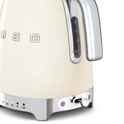 28. SMEG KLF04CREU electric kettle cream