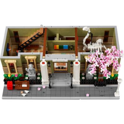 4. LEGO Icons 10326 Natural History Museum