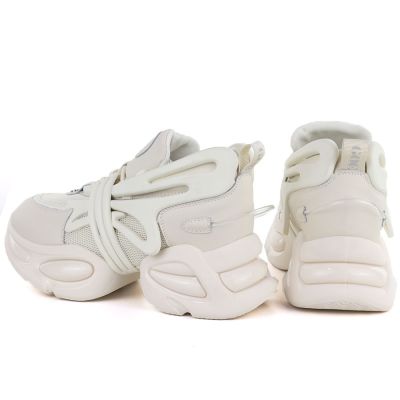 3. Women's sneakers with a thick sole, beige Goe TT2N4014