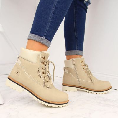 17. NEWS W EVE249A insulated hiking boots beige 