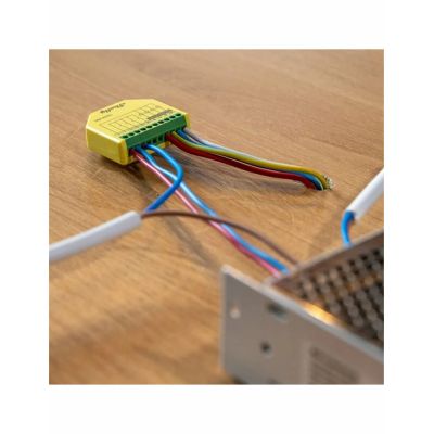 6. Shelly Plus RGBW PM Wireless Green, Yellow