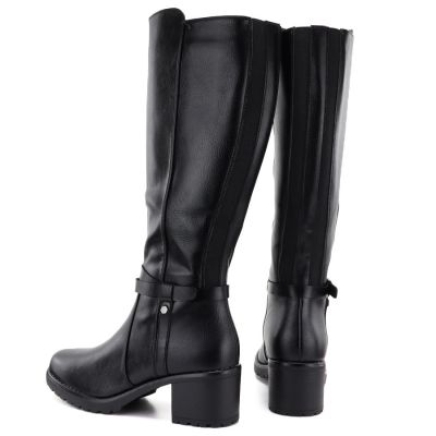 4. Black women’s heeled boots Potocki SZ12829