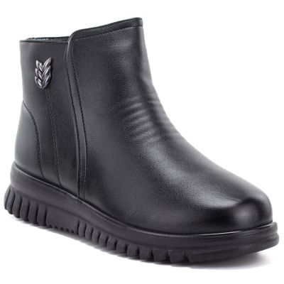 Comfortable women's ankle boots with a wedge, black Potocki PT16398