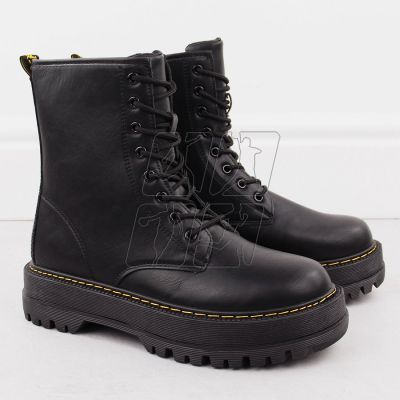 3. Boots News W EVE455