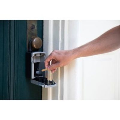 6. MASTER LOCK 5440EURD Smart Padlock