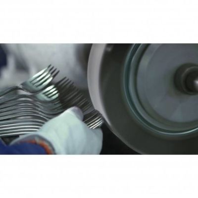 10. WMF 1142916390 cutlery set 30 pcs.