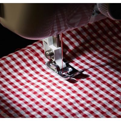 7. Brother AZ17 sewing machine