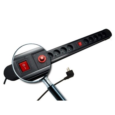 8. MACLEAN 10-OUTLET POWER STRIP 3680W MCE10